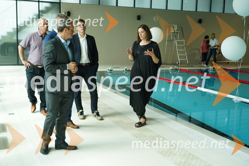  Uroš Brežan, minister za okolje in prostor;  Marko Trampuš, direktor podjetja Kolektor Construction;  Dunja Koren, direktorica Mpik d.o.oOtvoritev in ogled bazenskega kompleksa Aqualatio, Slovenj Gradec