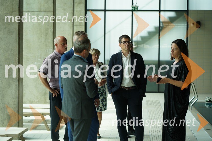  Marko Trampuš, direktor podjetja Kolektor Construction;  Dunja Koren, direktorica Mpik d.o.oOtvoritev in ogled bazenskega kompleksa Aqualatio, Slovenj Gradec