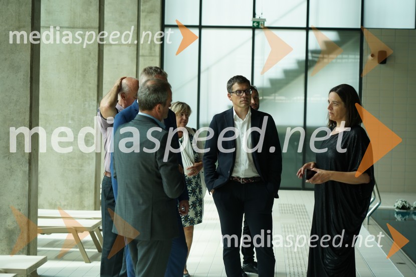  Marko Trampuš, direktor podjetja Kolektor Construction;  Dunja Koren, direktorica Mpik d.o.oOtvoritev in ogled bazenskega kompleksa Aqualatio, Slovenj Gradec