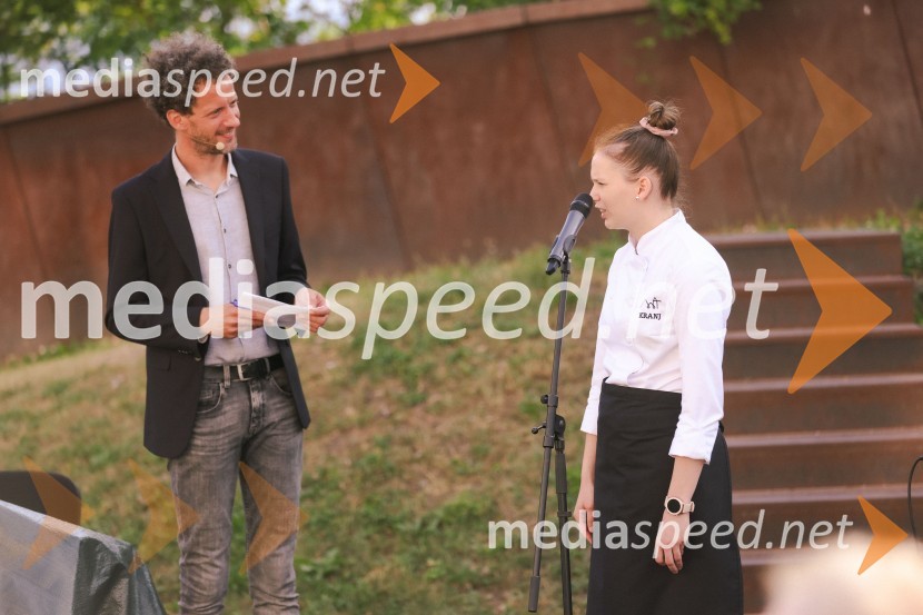  Toni Cahunek, igralec, novinar;  Ana ZevnikKranjska dolga miza 2022, Zeleni kulinarični dogodek