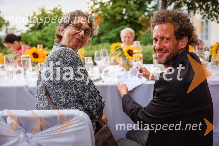  ... ;  Toni Cahunek, igralec, novinarKranjska dolga miza 2022, Zeleni kulinarični dogodek