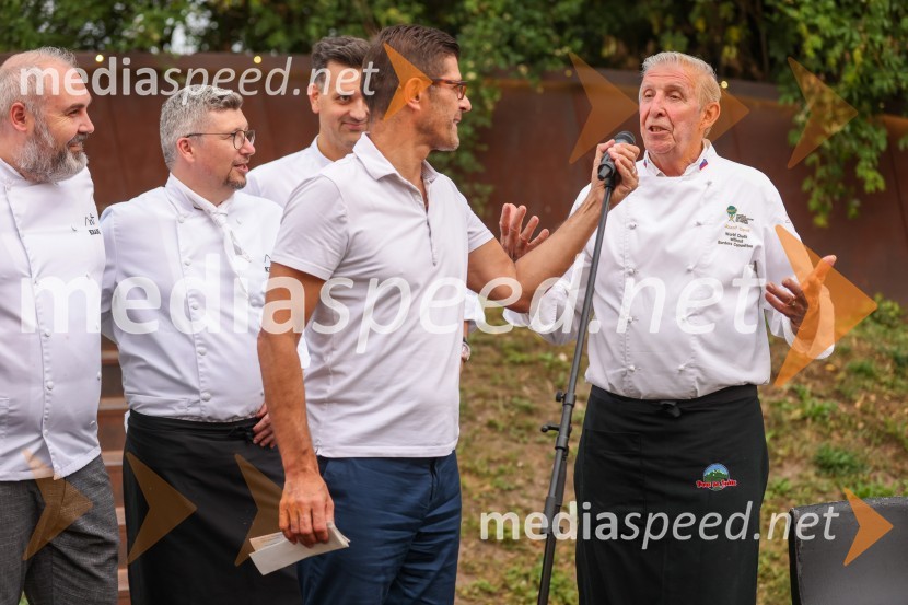  Matjaž Rakovec, župan Mestne občine Kranj;  Jožef OseliKranjska dolga miza 2022, Zeleni kulinarični dogodek