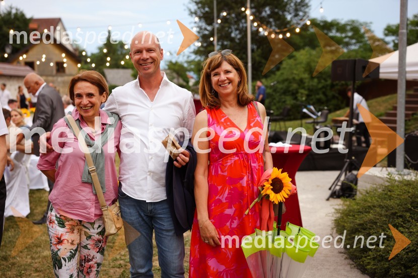  Alenka Brezavšček;  Matjaž Brezavšček;  Mojca BrezavščekKranjska dolga miza 2022, Zeleni kulinarični dogodek