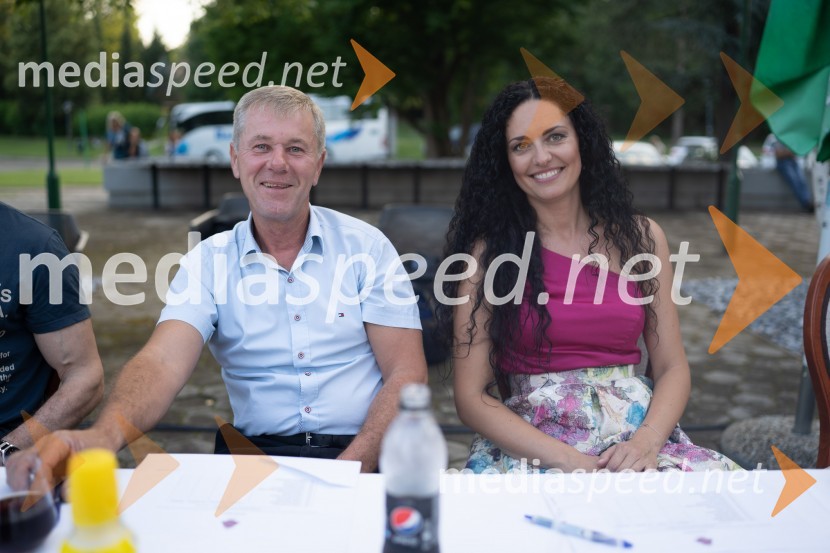  Franc Himelrajh, svetnik občinne Radenci;  Tadeja Ternar, Miss Slovenije 2007, lastnica agencije GlammodelsMiss turizma 2022 je Inja Lebar