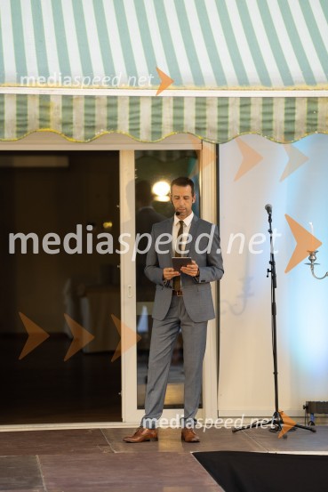  Dejan Raj, voditeljMiss turizma 2022 je Inja Lebar