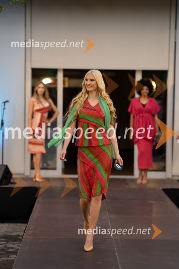  Anita Švajger, 2. spremljevalka miss turizma 2022Miss turizma 2022 je Inja Lebar