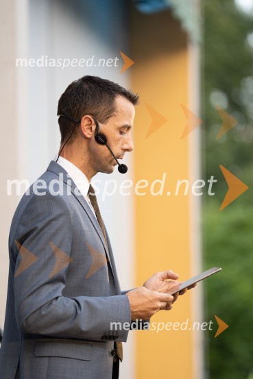  Dejan Raj, voditeljMiss turizma 2022 je Inja Lebar