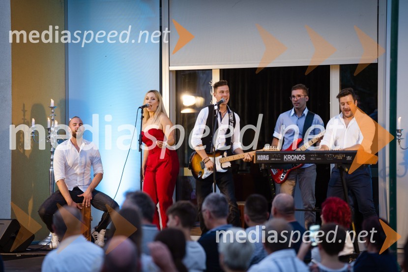 skupina JASTREBIMiss turizma 2022 je Inja Lebar