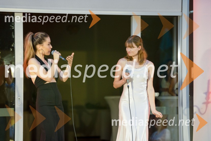  Samantha Maya Šolaja, pevka;  Špela  Jezovšek - Stella, pevkaMiss turizma 2022 je Inja Lebar