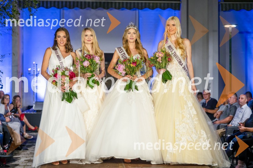  Katarina Sever, miss Radia Zeleni val;  Nina Kokot;  Inja Lebar, miss turizma 2022;  Anita Švajger, 2. spremljevalka miss turizma 2022Miss turizma 2022 je Inja Lebar