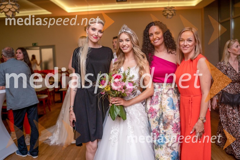  Nina Rajbar, manekenka;  Inja Lebar, miss turizma 2022;  Tadeja Ternar, Miss Slovenije 2007, lastnica agencije Glammodels;  ... Miss turizma 2022 je Inja Lebar