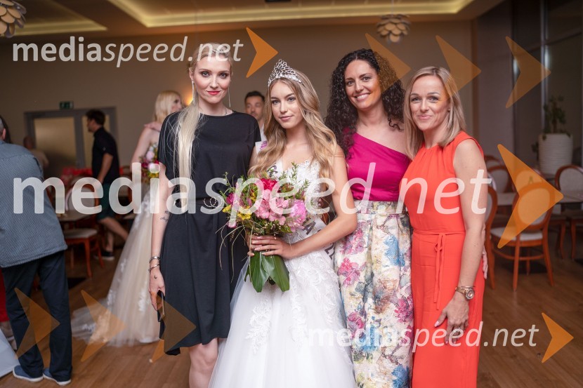  Nina Rajbar, manekenka;  Inja Lebar, miss turizma 2022;  Tadeja Ternar, Miss Slovenije 2007, lastnica agencije Glammodels;  ... Miss turizma 2022 je Inja Lebar