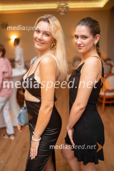  Pia Šoško , Secret touch fashion ;  ... Miss turizma 2022 je Inja Lebar