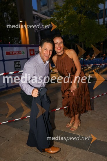  John Denhof, predsednik uprave NKBM;  Melita Pipuš30. Festival Lent, otvoritev z Magnificom