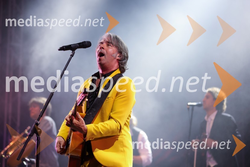  Robert Pešut - Magnifico, glasbenik30. Festival Lent, otvoritev z Magnificom