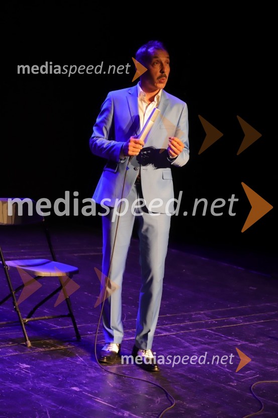  Tadej Toš, igralec, komik in TV voditelj30. Festival Lent, sobota 25. 6. 2022