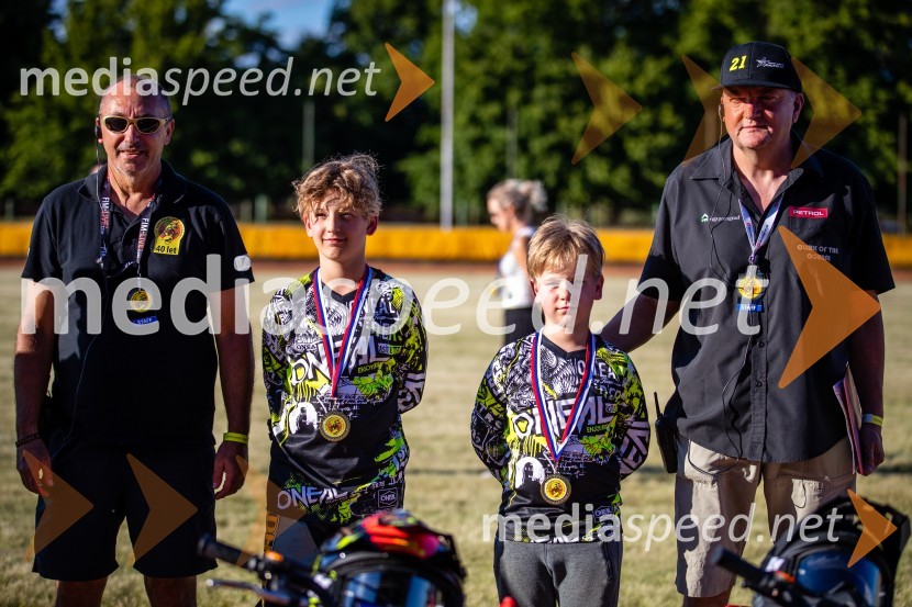  Andrej Matjašec, predsednik ST Lendava;  ... ;  ... ;  Igor Kolenko, predsednik komisije za Speedway, AMZSSpeedway, državno prvenstvo posameznikov Slovenije in Madžarske