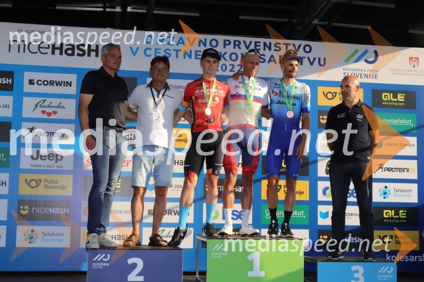  Aleksander Saša Arsenovič, župan, Mestna občina Maribor;  ... ;  Matevž Govekar, kolesar;  Kristijan Koren, kolesar;  Luka Mezgec, kolesar;  ... Državno prvenstvo v kolesarstvu, Podelitev in koncert