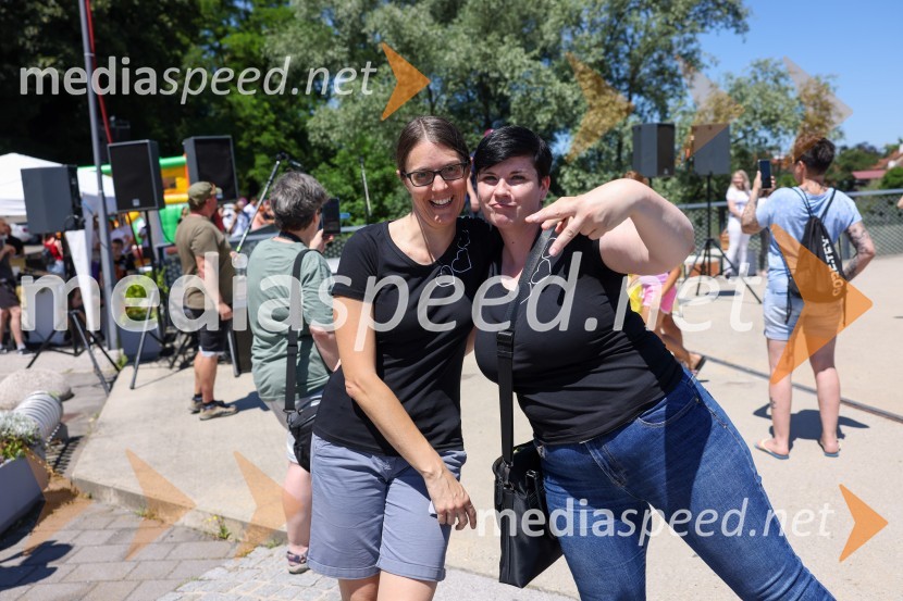  Vesna Šavel Geder, Radenska;  Alenka Dujanović, specialist za odnose z javnostmi, Radenska AdriaticDan odprtih kleti 2022 v Radgonskih goricah