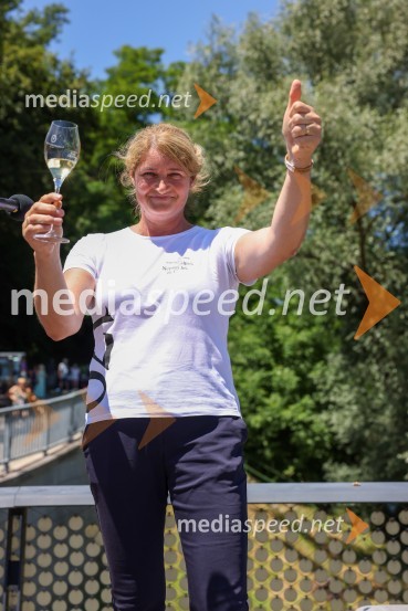  Klavdija Topolovec Špur,  glavna enologinja v podjetju Radgonske goriceDan odprtih kleti 2022 v Radgonskih goricah