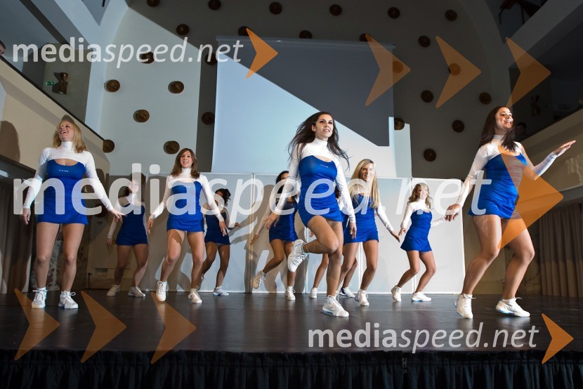 Srednje ZmajčiceZmajčice, plesni spektakel