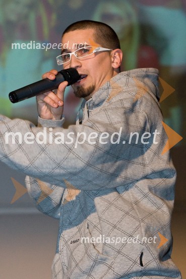 Megiboy, raperski duetZmajčice, plesni spektakel