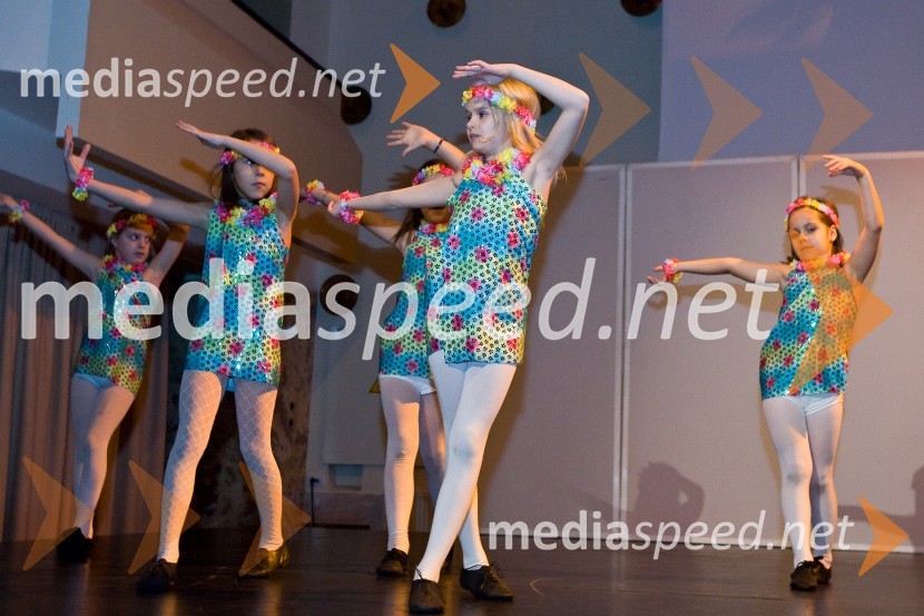 Mini ZmajčiceZmajčice, plesni spektakel