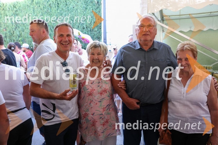  Borut Cvetkovič, direktor podjetja Radgonske gorice;  ... ;  ... ;  ... Dan odprtih kleti 2022 v Radgonskih goricah