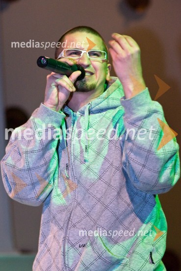 Megiboy, raperski duetZmajčice, plesni spektakel