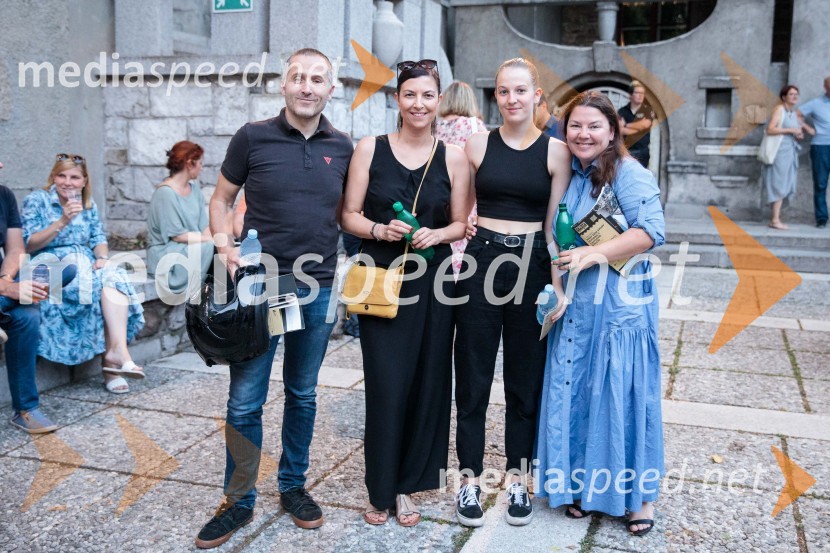  Klemen Kolenc, projektni vodja pri družbi Akrapovič;  ... ;  ... ;  Tjaša Kolenc Filipčič, vodja upravljanja z blagovno znamko in direktorica marketinga v Skupini TriglavWest Side Story, muzikal, Festival Ljubljana 2022