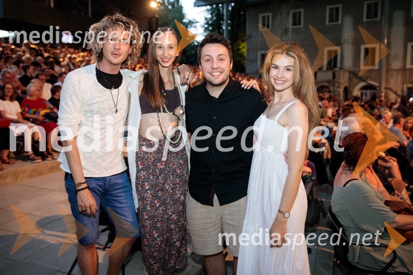  Luka Markus Štajer, pevec, igralec;  Kaja Jordan, igralka;  Alex Volasko, pevec;  Saša Lešnjek, pevka, igralkaWest Side Story, muzikal, Festival Ljubljana 2022