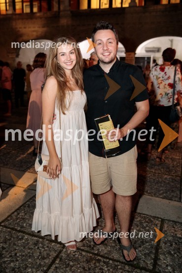  Saša Lešnjek, pevka, igralka;  Alex Volasko, pevecWest Side Story, muzikal, Festival Ljubljana 2022