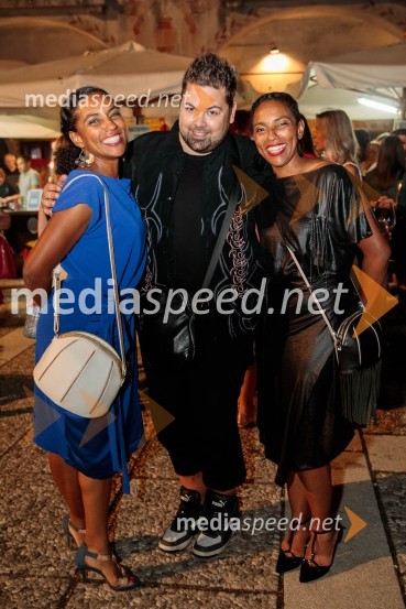  Irena Yebuah Tiran, operna pevka;  Nejc Simšič, novinar;  Leticia  Yebuah Slapnik, arhitektka in glasbenicaWest Side Story, muzikal, Festival Ljubljana 2022