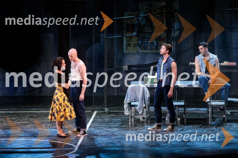  Philippa Stefani, igralka;  Travis Ross, igralec;  ... ;  Tobias Turley, igralecWest Side Story, muzikal, Festival Ljubljana 2022