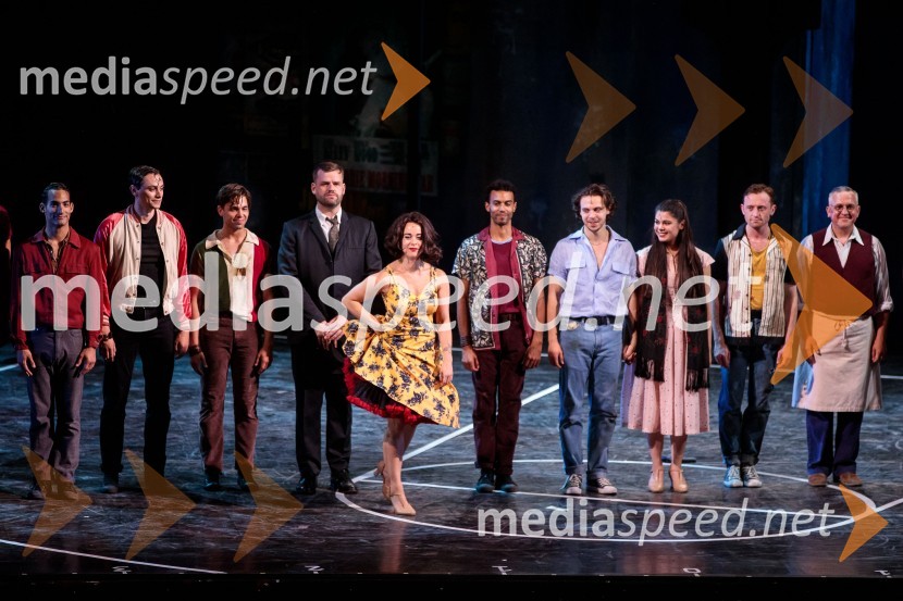  Samuel Routley, igralec;  Lucas Piquero, igralec;  Alex Abad Cabedo, igralec;  Paul Kemble, igralec;  Philippa Stefani, igralka;  Fernando Mariano, igralec;  Adam Filipe, igralec;  Rosalia Morales, igralka;  Christopher Parkinson, igralec;  ... West Side Story, muzikal, Festival Ljubljana 2022