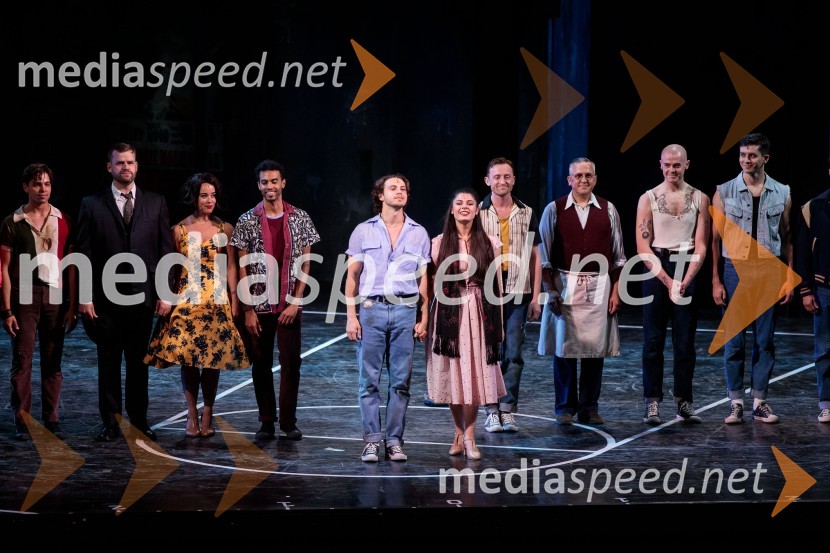  Alex Abad Cabedo, igralec;  Paul Kemble, igralec;  Philippa Stefani, igralka;  Fernando Mariano, igralec;  Adam Filipe, igralec;  Rosalia Morales, igralka;  Christopher Parkinson, igralec;  ... ;  Travis Ross, igralec;  Tobias Turley, igralecWest Side Story, muzikal, Festival Ljubljana 2022