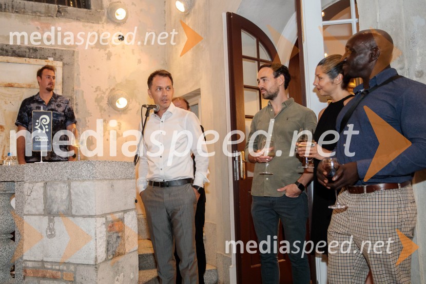  Leon Tomašić, direktor Terme Doberna;  ... ;  Danielle Tarento, producentka;  Mykal Rand, režiser in koreografWest Side Story, muzikal, Festival Ljubljana 2022