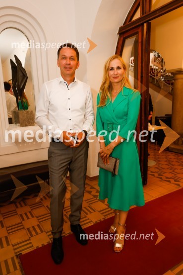  Leon Tomašić, direktor Terme Doberna;  Žužana Šeruga, vodja prodaje, Terme DobrnaSprejem Term Dobrna, West Side Story, Festival Ljubljana 2022