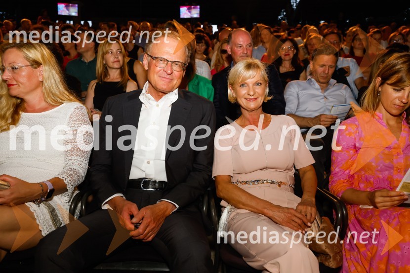  Janez  Škrabec, direktor Riko d.o.o., predsednik Slovensko-ruskega poslovnega sveta;  Sonja Poljanšek Škrabec, lastnica Welness centra SunnySprejem Term Dobrna, West Side Story, Festival Ljubljana 2022