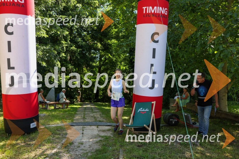  Juliana Stockek3.Tek po stopnicah na radgonski grad, #norcinastengah