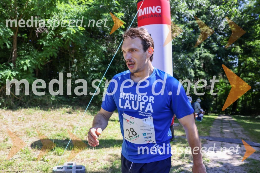  Gregor Kirbiš, diplomant, Fakulteta za elektrotehniko, računalništvo in informatiko, Univerza v Mariboru3.Tek po stopnicah na radgonski grad, #norcinastengah