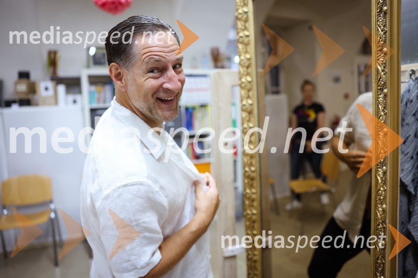  John Denhof, predsednik uprave NKBMAutsajderji, dobrodelni stand up roast