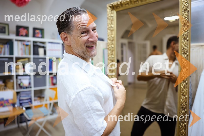  John Denhof, predsednik uprave NKBMAutsajderji, dobrodelni stand up roast