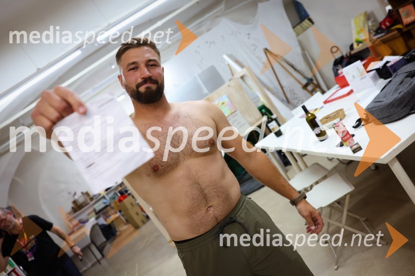  Filip Flisar, nekdanji smučar prostega slogaAutsajderji, dobrodelni stand up roast