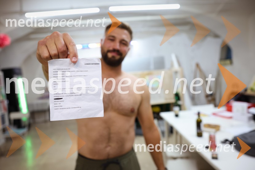  Filip Flisar, nekdanji smučar prostega slogaAutsajderji, dobrodelni stand up roast