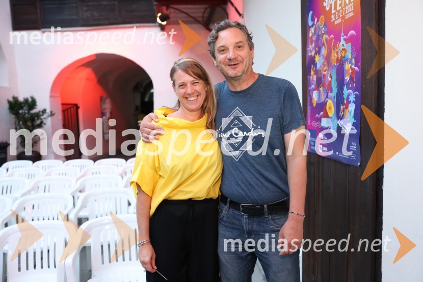 Autsajderji, dobrodelni stand up roast