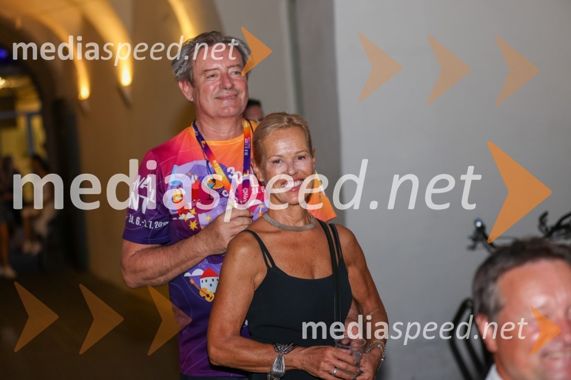  Vladimir  Rukavina Gogo, direktor Narodnega doma Maribor ter direktor Festivala Lent ;  Vita RukavinaAutsajderji, dobrodelni stand up roast