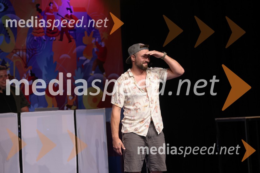  Filip Flisar, nekdanji smučar prostega slogaAutsajderji, dobrodelni stand up roast