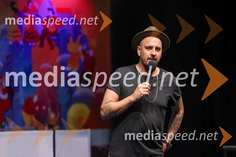 Boštjan Čukur, raper, 6 Pack ČukurAutsajderji, dobrodelni stand up roast
