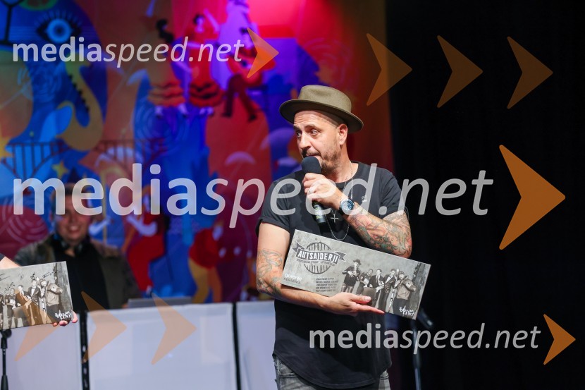  Boštjan Čukur, raper, 6 Pack ČukurAutsajderji, dobrodelni stand up roast